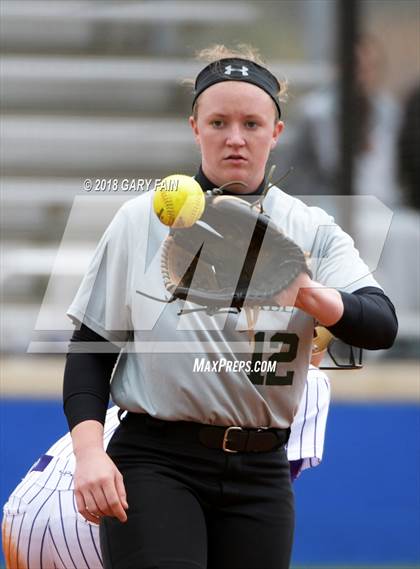 Thumbnail 2 in Grundy County vs Silverdale Academy photogallery.