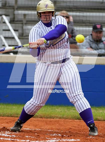 Thumbnail 3 in Grundy County vs Silverdale Academy photogallery.