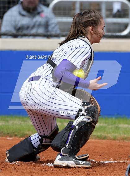 Thumbnail 1 in Grundy County vs Silverdale Academy photogallery.