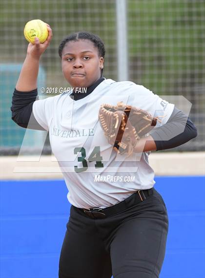 Thumbnail 3 in Grundy County vs Silverdale Academy photogallery.