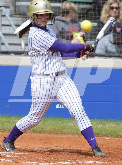 Thumbnail 1 in Grundy County vs Silverdale Academy photogallery.