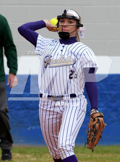Thumbnail 3 in Grundy County vs Silverdale Academy photogallery.