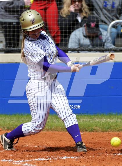 Thumbnail 3 in Grundy County vs Silverdale Academy photogallery.