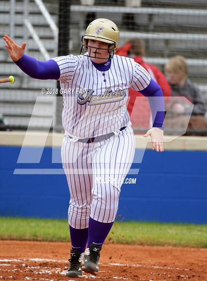 Thumbnail 1 in Grundy County vs Silverdale Academy photogallery.