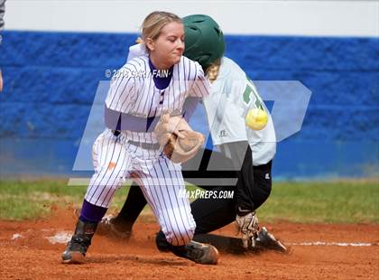 Thumbnail 3 in Grundy County vs Silverdale Academy photogallery.