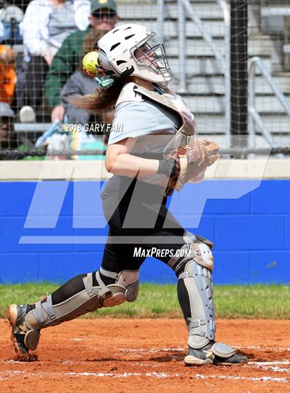 Thumbnail 3 in Grundy County vs Silverdale Academy photogallery.
