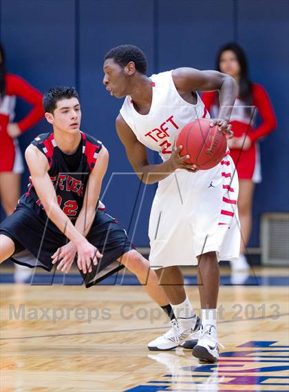 Thumbnail 3 in Stevens @ Taft photogallery.