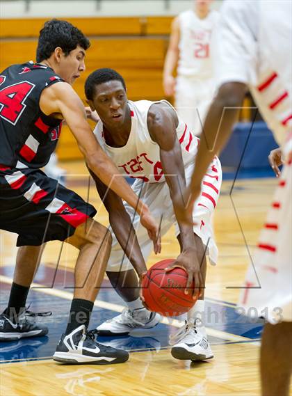 Thumbnail 1 in Stevens @ Taft photogallery.