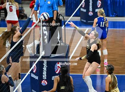 Thumbnail 3 in Rock Canyon vs. Chaparral (CHSAA 5A Semi-Final) photogallery.