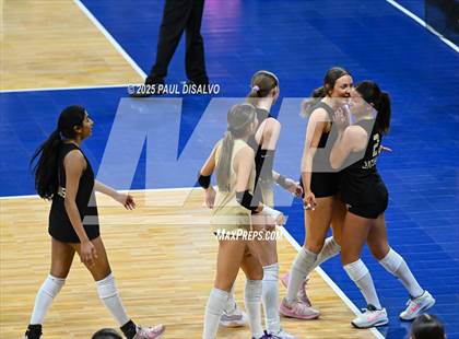 Thumbnail 2 in Rock Canyon vs. Chaparral (CHSAA 5A Semi-Final) photogallery.