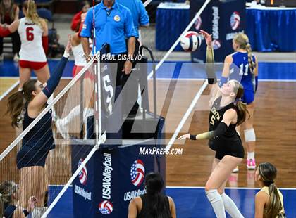 Thumbnail 2 in Rock Canyon vs. Chaparral (CHSAA 5A Semi-Final) photogallery.