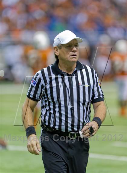 Thumbnail 1 in Madison vs. O'Connor (UIL 5A Division 1 Quarterfinal Playoff) photogallery.