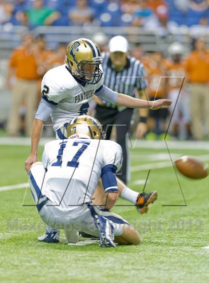 Thumbnail 2 in Madison vs. O'Connor (UIL 5A Division 1 Quarterfinal Playoff) photogallery.