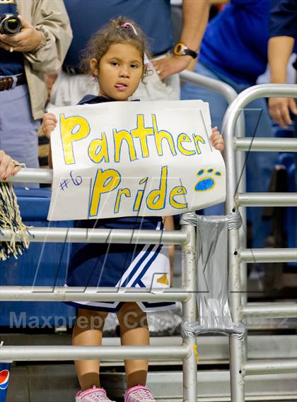 Thumbnail 2 in Madison vs. O'Connor (UIL 5A Division 1 Quarterfinal Playoff) photogallery.