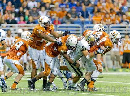 Thumbnail 3 in Madison vs. O'Connor (UIL 5A Division 1 Quarterfinal Playoff) photogallery.