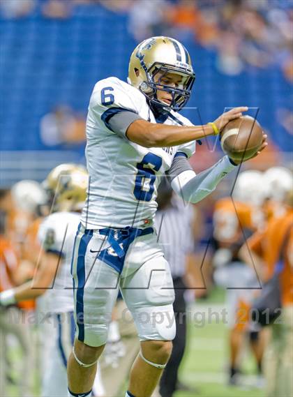 Thumbnail 1 in Madison vs. O'Connor (UIL 5A Division 1 Quarterfinal Playoff) photogallery.