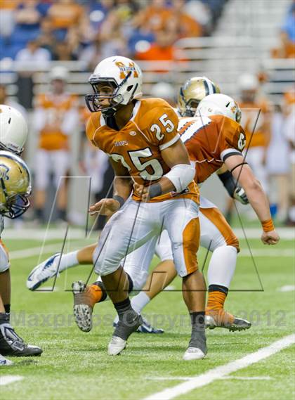 Thumbnail 2 in Madison vs. O'Connor (UIL 5A Division 1 Quarterfinal Playoff) photogallery.