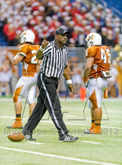 Thumbnail 1 in Madison vs. O'Connor (UIL 5A Division 1 Quarterfinal Playoff) photogallery.