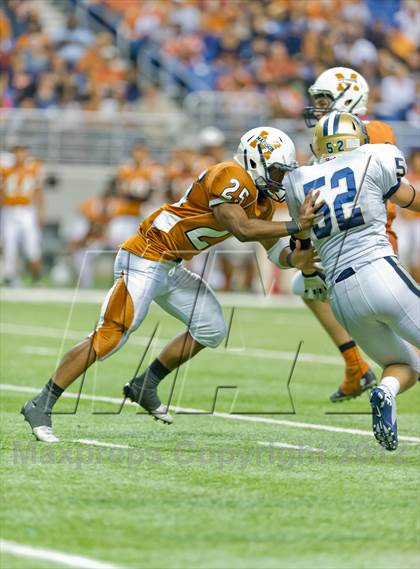 Thumbnail 3 in Madison vs. O'Connor (UIL 5A Division 1 Quarterfinal Playoff) photogallery.