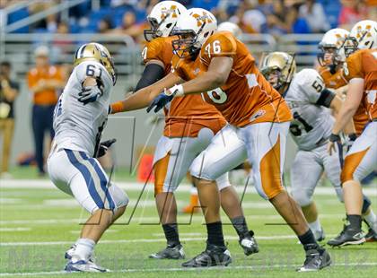 Thumbnail 3 in Madison vs. O'Connor (UIL 5A Division 1 Quarterfinal Playoff) photogallery.