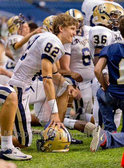 Thumbnail 1 in Madison vs. O'Connor (UIL 5A Division 1 Quarterfinal Playoff) photogallery.