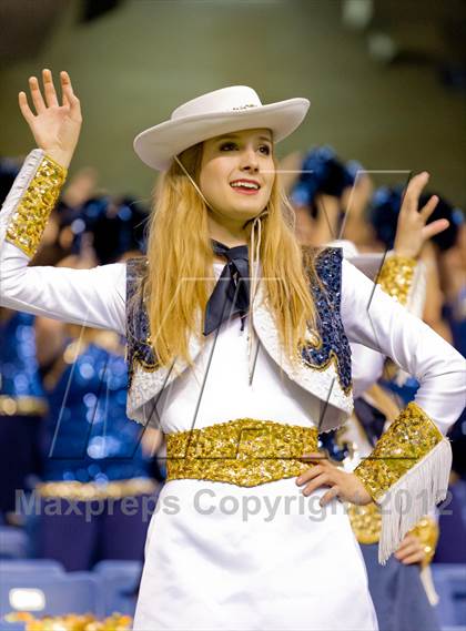 Thumbnail 1 in Madison vs. O'Connor (UIL 5A Division 1 Quarterfinal Playoff) photogallery.