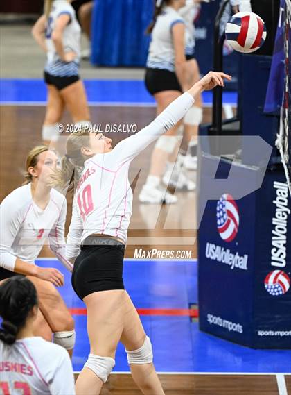 Thumbnail 3 in Battle Mountain vs. Palmer Ridge (CHSAA 4A 2nd Round) photogallery.