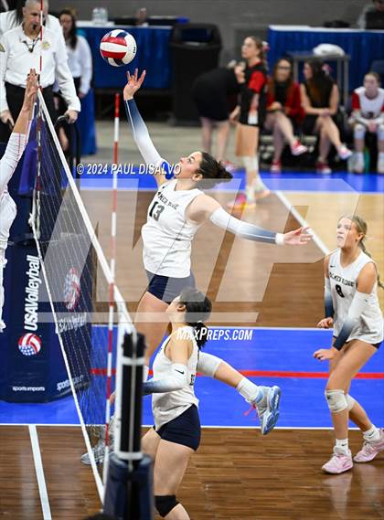 Thumbnail 3 in Battle Mountain vs. Palmer Ridge (CHSAA 4A 2nd Round) photogallery.