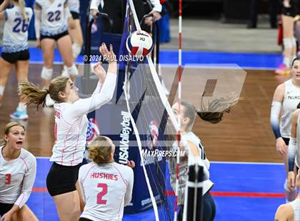 Thumbnail 2 in Battle Mountain vs. Palmer Ridge (CHSAA 4A 2nd Round) photogallery.