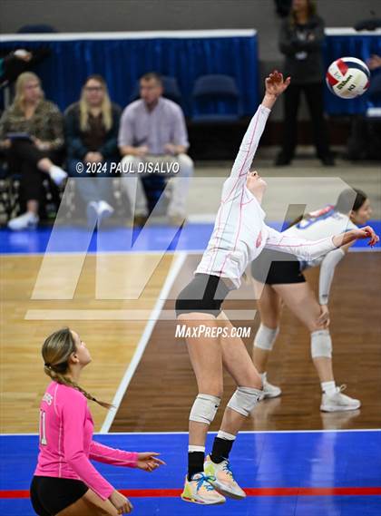 Thumbnail 3 in Battle Mountain vs. Palmer Ridge (CHSAA 4A 2nd Round) photogallery.