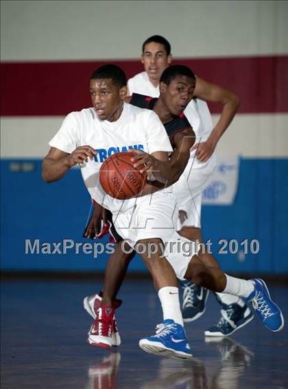 Thumbnail 3 in Lutheran vs. View Park (CIF SoCal D5 Playoffs) photogallery.