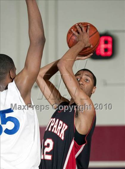 Thumbnail 2 in Lutheran vs. View Park (CIF SoCal D5 Playoffs) photogallery.