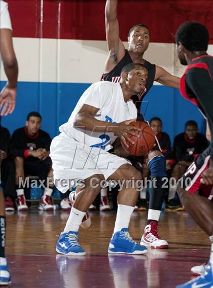 Thumbnail 2 in Lutheran vs. View Park (CIF SoCal D5 Playoffs) photogallery.