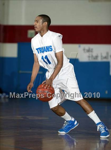 Thumbnail 2 in Lutheran vs. View Park (CIF SoCal D5 Playoffs) photogallery.