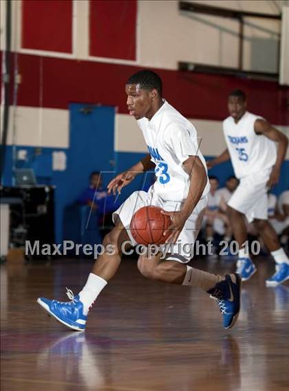 Thumbnail 1 in Lutheran vs. View Park (CIF SoCal D5 Playoffs) photogallery.