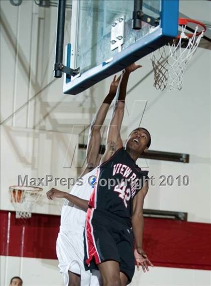 Thumbnail 2 in Lutheran vs. View Park (CIF SoCal D5 Playoffs) photogallery.