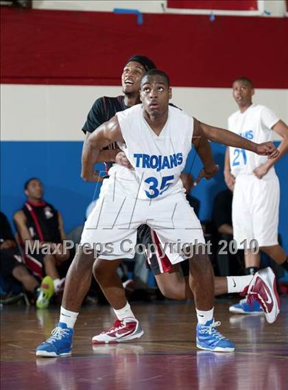 Thumbnail 1 in Lutheran vs. View Park (CIF SoCal D5 Playoffs) photogallery.