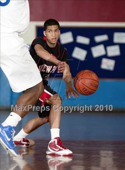 Thumbnail 3 in Lutheran vs. View Park (CIF SoCal D5 Playoffs) photogallery.