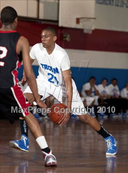 Thumbnail 1 in Lutheran vs. View Park (CIF SoCal D5 Playoffs) photogallery.