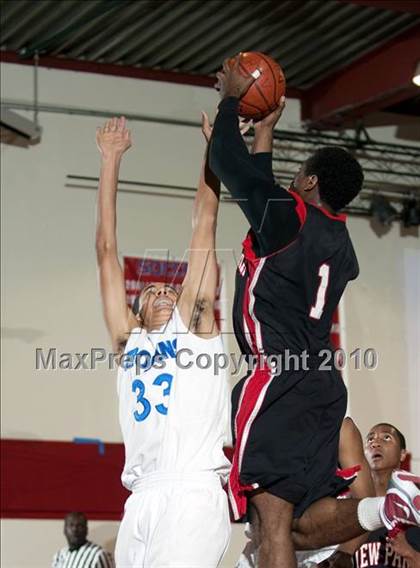 Thumbnail 2 in Lutheran vs. View Park (CIF SoCal D5 Playoffs) photogallery.