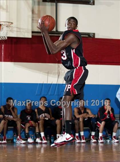 Thumbnail 2 in Lutheran vs. View Park (CIF SoCal D5 Playoffs) photogallery.