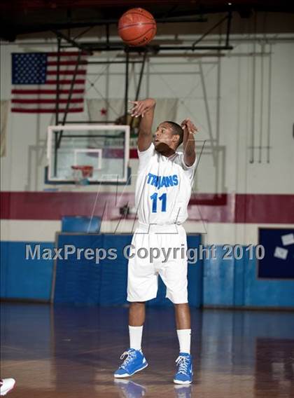 Thumbnail 2 in Lutheran vs. View Park (CIF SoCal D5 Playoffs) photogallery.