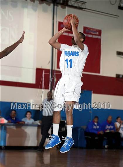 Thumbnail 1 in Lutheran vs. View Park (CIF SoCal D5 Playoffs) photogallery.