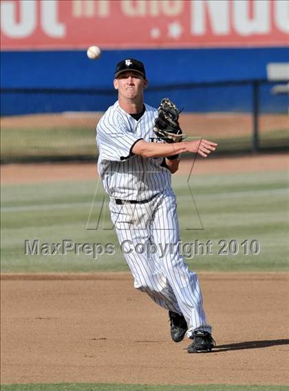 Thumbnail 2 in Dana Hills vs. El Dorado (CIF SS D1 Playoffs) photogallery.