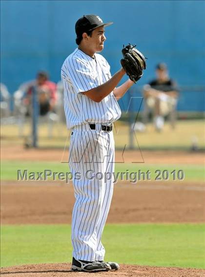 Thumbnail 1 in Dana Hills vs. El Dorado (CIF SS D1 Playoffs) photogallery.