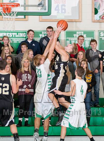 Thumbnail 2 in Triton Central vs. Shelbyville photogallery.