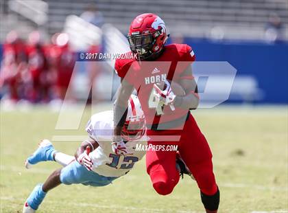 Thumbnail 1 in Horn vs. Skyline (Cotton Bowl Prep Showcase) photogallery.