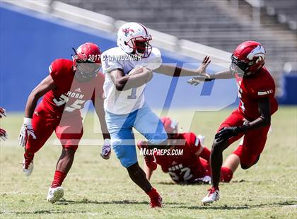 Thumbnail 1 in Horn vs. Skyline (Cotton Bowl Prep Showcase) photogallery.