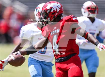 Thumbnail 1 in Horn vs. Skyline (Cotton Bowl Prep Showcase) photogallery.