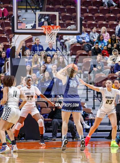 Thumbnail 2 in Wilton vs. East Hartford (CIAC Class LL Final) photogallery.